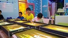 朗讀了一段含有歧視性詞匯(以N字開頭的英文單詞)的原文